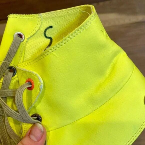 Patagonia Convertible Ballet Flats Neon Yellow/Taupe Best Fits 6.5–7 | Rare - Picture 11 of 11